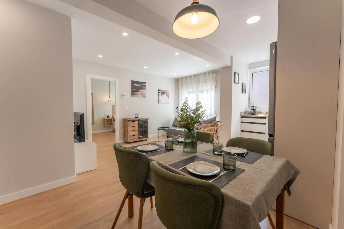 La Calzada Apt By Urbanhosting Santander 0*,